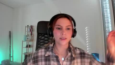 Lola doll online show from 05.12.26