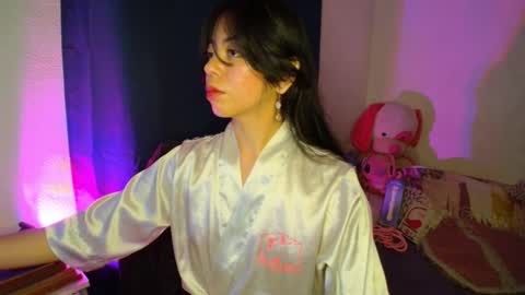      Rya DKhrt       online show from 03.17.26