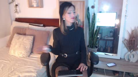 Dear tippers follow me on my new cb account lennarogers online show from 01.04.25