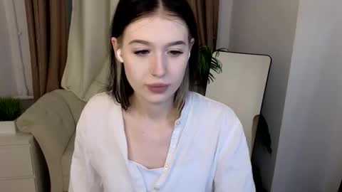 Snapshot of lolla_awesome chatting on 10.27.25 Lolla online show from 10.27.25