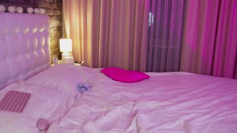 Victoria online show from 01.30.25