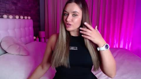 Victoria online show from 11.02.25