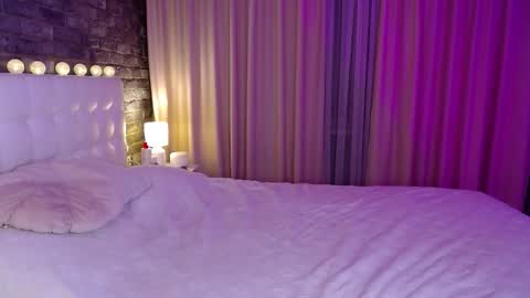 Victoria online show from 11.05.25