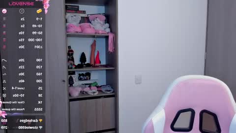 Snapshot of lolly_js_ chatting on 01.12.25 Lolly online show from 01.12.25