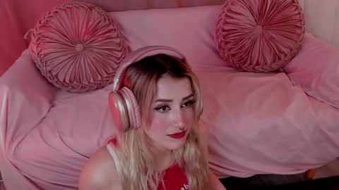 Snapshot of lolly_js_ chatting on 10.01.25 Lolly online show from 10.01.25