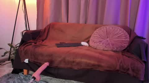 Lolly  online show from 05.16.26