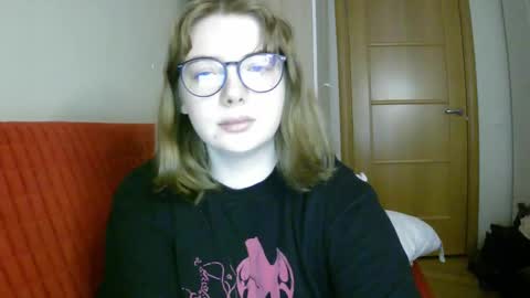 Snapshot of lollylol11 chatting on 02.03.25 Lilly online show from 02.03.25