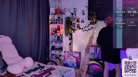 Lolly   online show from 12.12.24