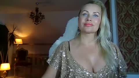 Roxy online show from 01.11.25