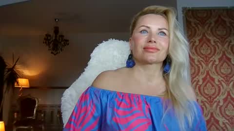 Roxy online show from 01.24.25