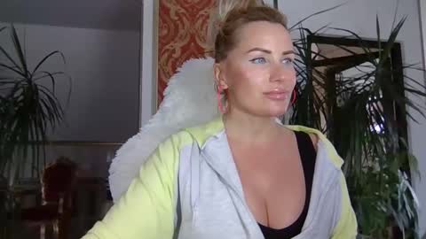 Roxy online show from 02.01.25