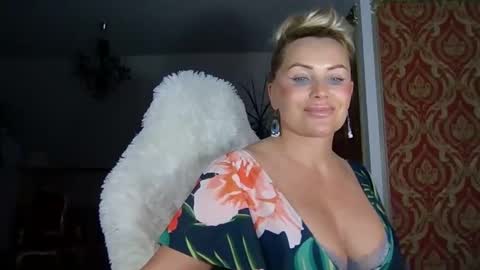 Roxy online show from 02.15.25