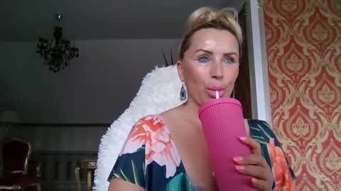 Roxy online show from 03.11.25