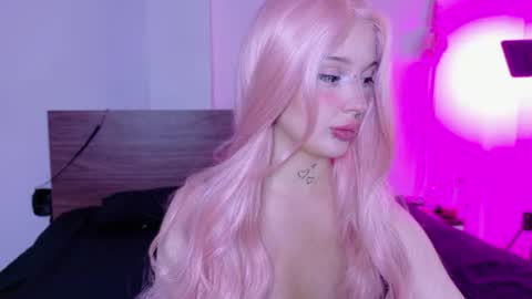 Snapshot of lolykari chatting on 06.14.26 Kari online show from 06.14.26