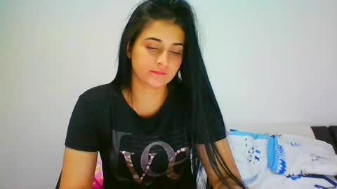 estehfania online show from 12.19.24