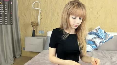 Snapshot of lonadejonge chatting on 05.06.26 Sane online show from 05.06.26