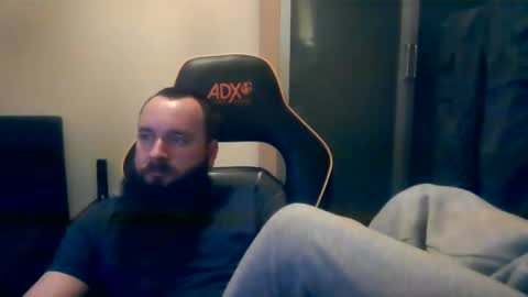 london_man1988 online show from 01.26.25