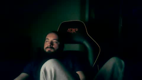 london_man1988 online show from 02.06.25