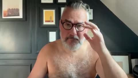 EnglishBear online show from 09.19.25