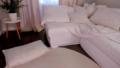 lonelyteaser online show from 03.11.26