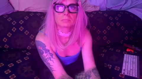 longbeachcd69 online show from 02.11.25