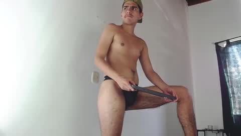 Snapshot of looki_16 chatting on 01.14.25 looki 16 online show from 01.14.25