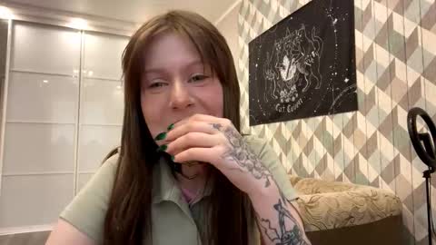 Snapshot of looking_me chatting on 10.21.25 EVA online show from 10.21.25