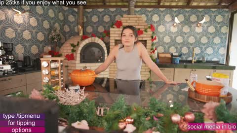 Snapshot of loollypop24 chatting on 12.15.24 Chaturbatexxjessica online show from 12.15.24