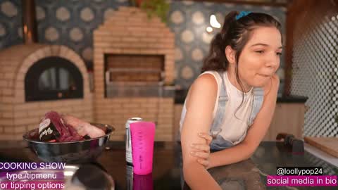 Snapshot of loollypop24 chatting on 09.14.25 Chaturbatexxjessica online show from 09.14.25