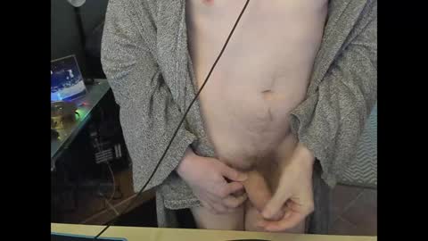 Snapshot of loomie chatting on 12.15.24 loomie online show from 12.15.24