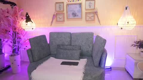 Snapshot of loonanyx chatting on 10.07.25 Loona Nyx online show from 10.07.25