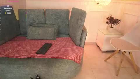 Snapshot of loonanyx chatting on 11.01.25 Loona Nyx online show from 11.01.25