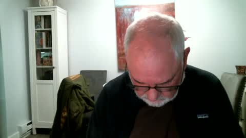 Snapshot of loop102 chatting on 09.20.25 loop102 online show from 09.20.25