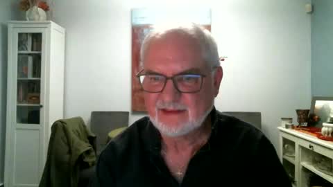 Snapshot of loop102 chatting on 05.14.26 loop102 online show from 05.14.26