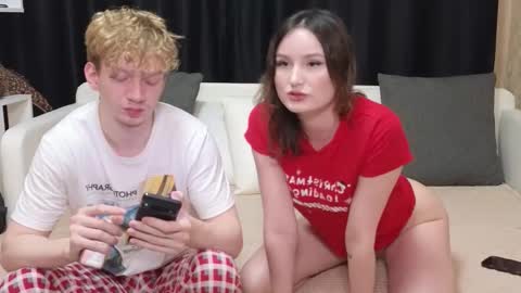 Jean and Isa right couple Mark and Eva left couple online show from 10.13.25