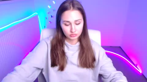 Lora online show from 10.16.25