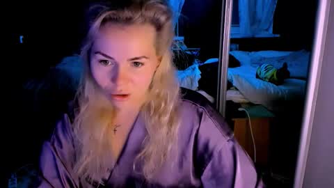 Snapshot of loraboyar chatting on 10.07.25 Lora online show from 10.07.25