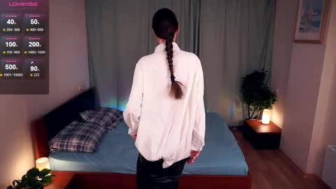 Snapshot of loradarter chatting on 02.14.25 Lora online show from 02.14.25