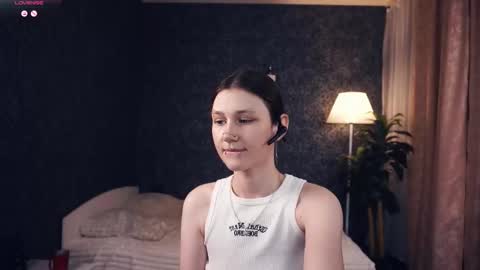 Snapshot of loradarter chatting on 11.08.25 Lora online show from 11.08.25