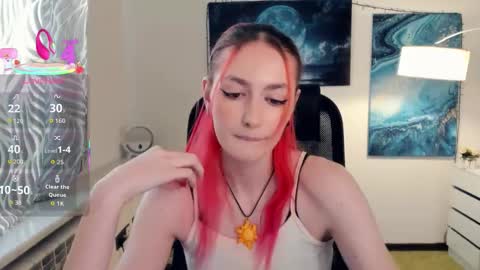 Snapshot of loradimmick chatting on 10.03.25 Lora online show from 10.03.25