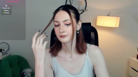 Snapshot of loradimmick chatting on 11.20.25 Lora online show from 11.20.25