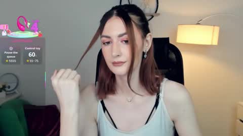 Snapshot of loradimmick chatting on 11.27.25 Lora online show from 11.27.25