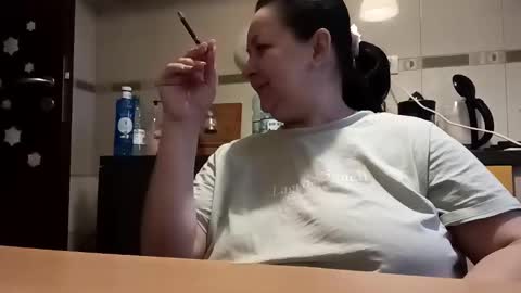 Snapshot of loraflame chatting on 12.06.24 Lora online show from 12.06.24