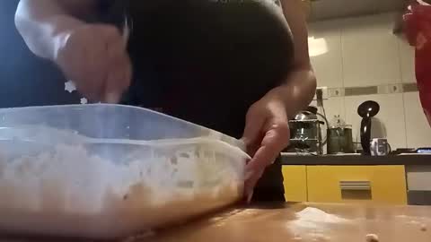 Snapshot of loraflame chatting on 12.20.24 Lora online show from 12.20.24