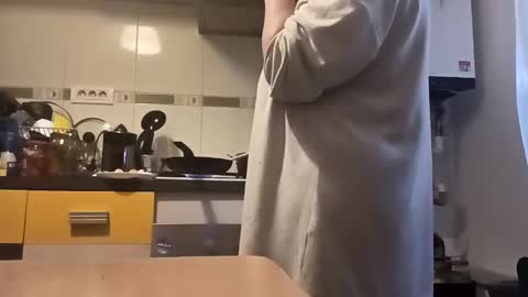 Snapshot of loraflame chatting on 12.24.24 Lora online show from 12.24.24