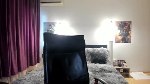 Snapshot of loraflame chatting on 01.12.25 Lora online show from 01.12.25