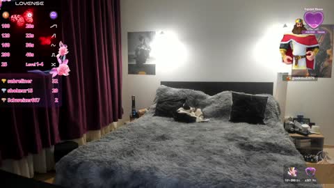 Snapshot of loraflame chatting on 01.25.25 Lora online show from 01.25.25