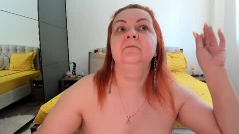 Snapshot of loraflame chatting on 06.18.26 Lora online show from 06.18.26