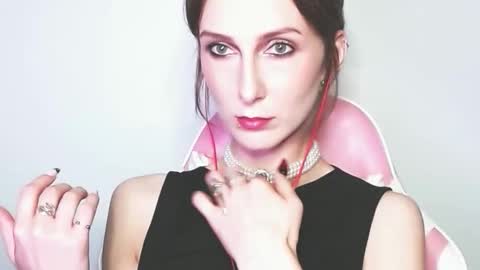 Snapshot of loravinaa chatting on 04.01.26 Lora online show from 04.01.26