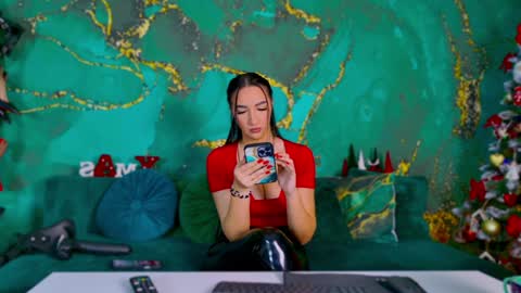 Miss online show from 12.20.24